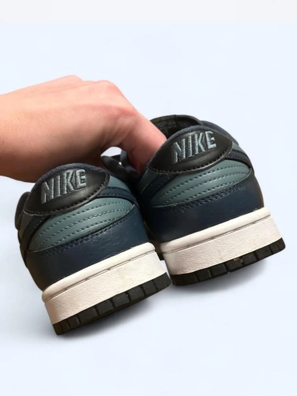 Nike Low-Top Sneakers in Mineral Slate Armory Navy Men 7 / Women 8.5